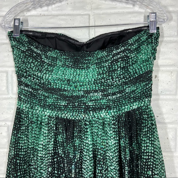 MOULINETTE SOEURS Green patterned Strapless Maxi Dress with Flutter Skirt - Picture 9 of 15